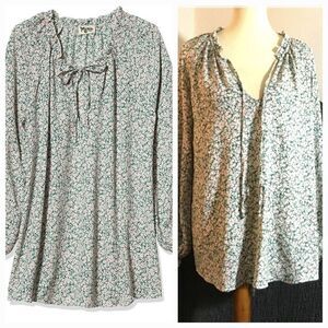 Show Me Your MuMu Floral Top Size Small